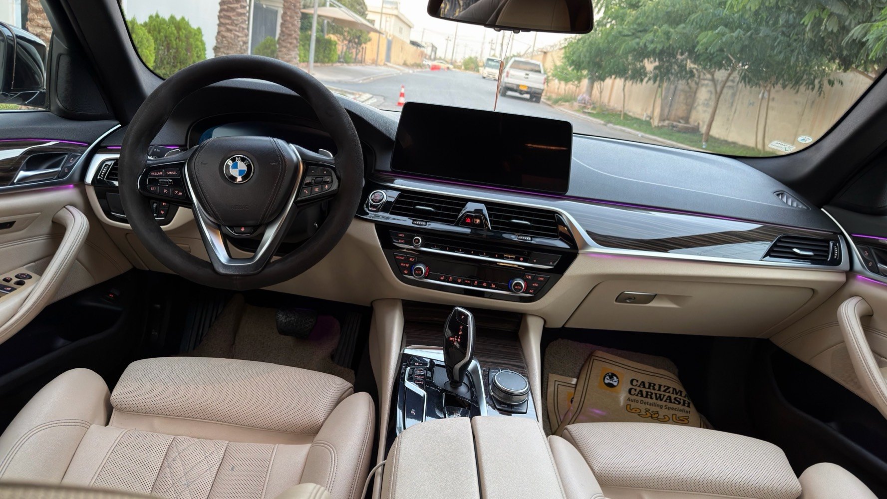 بی ام مودیل ٢٠٢١ xdrive 
ماشیە ٧٢ الف 
سعرها ٣٠٨$ ورقە 
تحویل مباشر 
سیارە باربیل
***********