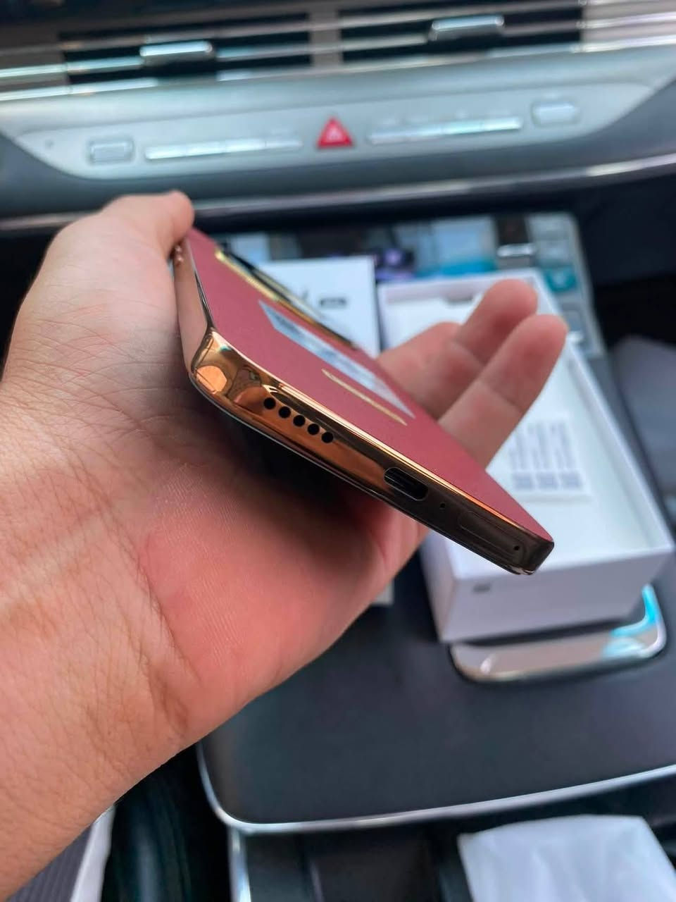 HONOR X9d 
 جهاز مرتب ونظيف جداً
 استخدام ممتاز وحالة الجهاز ممتازة
 مكاني نجف
للتواصل واتساب فقط لسرعة الرد 
***********
