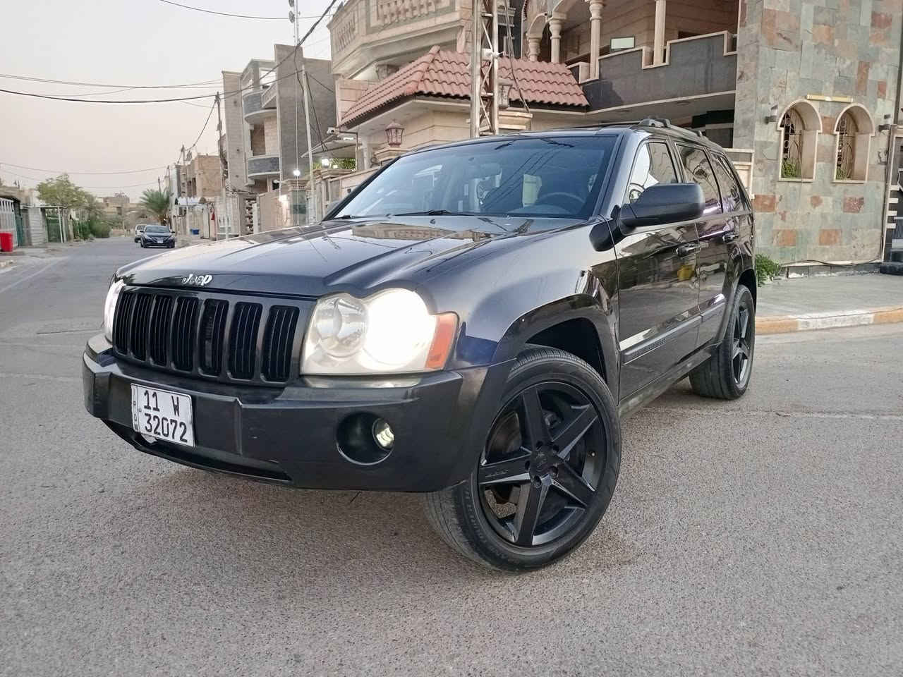 لسلام عليكم جيب شيروكي  موديل 2007سياره جديده وجاهزه كير محرك تبريد ثلج قطعتين محرك 3700 لايت زنون شاشه كامره حساسات كله شغال رقم بغداد بسمنه دولي تحويل ثاني يوم السعر 82وبيه مجال مكان بغداد الكرخ البياع 
*********** بي واتساب
