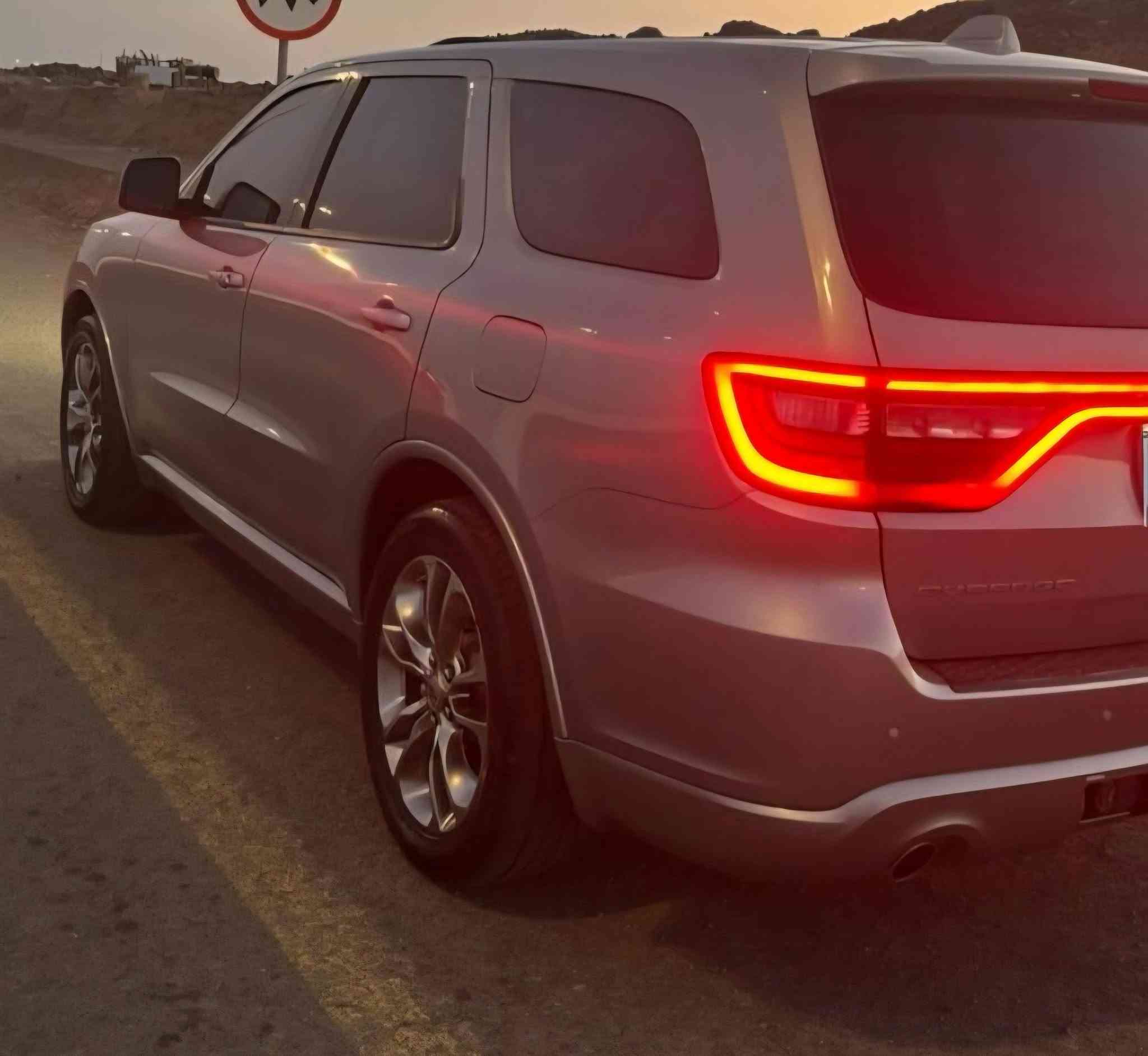 السلام عليكم 
دورنكو 2018
رقم بغداد نكليزي تحويل مباشر 
محرك GT
فقط باب مبدل نفس الون 
السعر 175.وبيه مجال 
تفاصيل أكثر 
الاتصال 
***********

