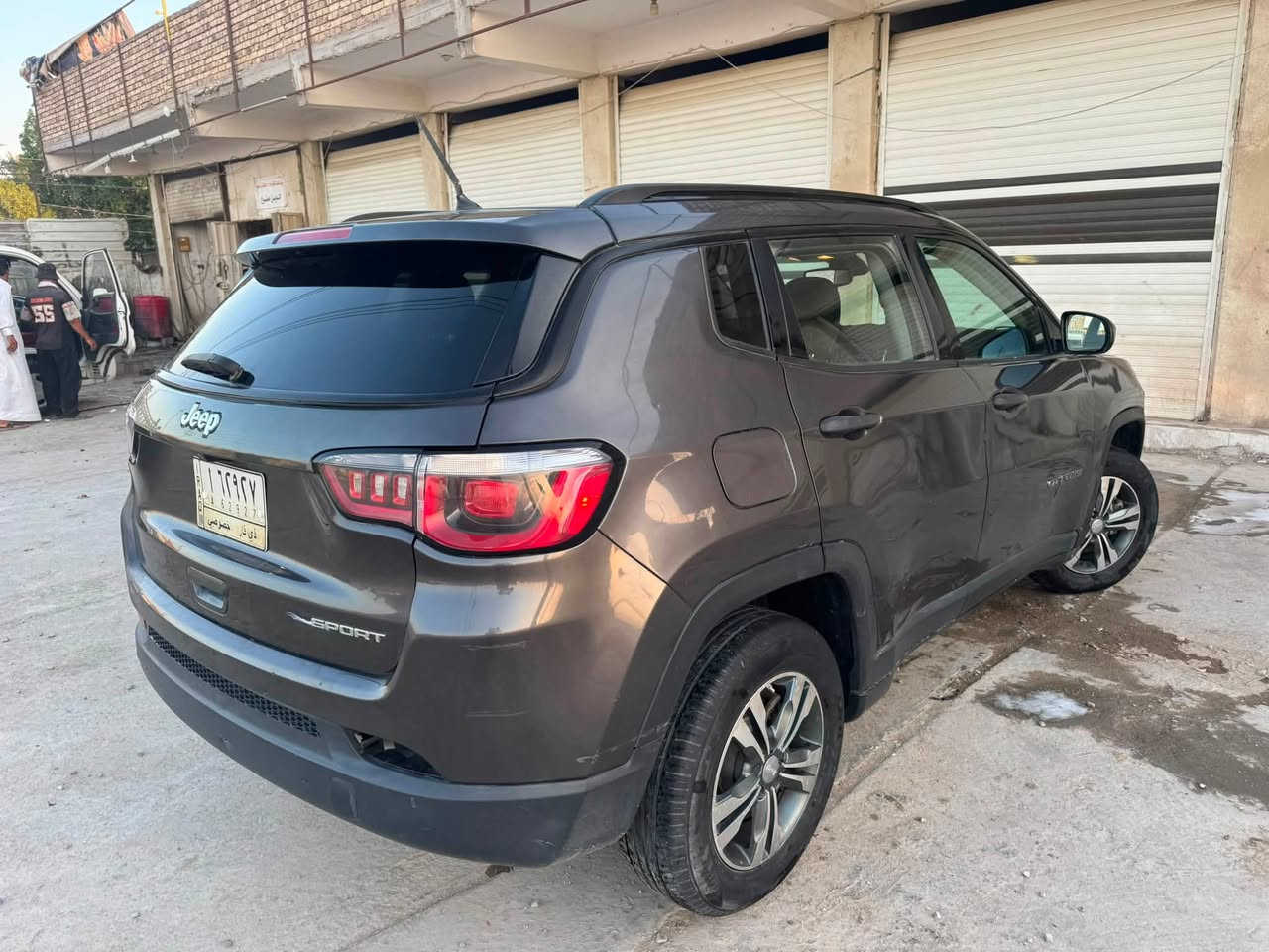 جيب كوباس موديل 18  رقم ذي قار حره تحويل مباشر وارد امريكي حادثها جاملغ وبنيد صوره الحادث ويه الصور وبيها بلباب الخلفي شبرين صبغ ولباقي كفاله كير ومكينه كفاله حداده نضيفه تبريد قطعتين السياره جاهزه وحلوه. سعرها 93 وبيها مجال  حك الجيه  مكاني ناصريه سوق الشيوخ الشراي يتصل او واتساب ***********
