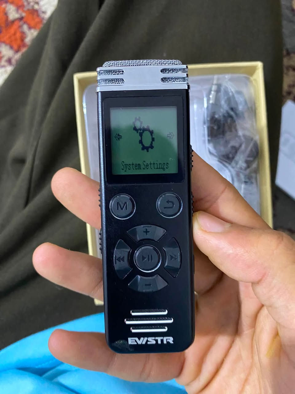 🎙️ مسجل صوت رقمي EVISTR + مشغل MP3 للبيع

جهاز أصلي بحالة ممتازة، مناسب للمحاضرات، الاجتماعات، المقابلات، الدراسة والاستخدام اليومي.

✅ تسجيل صوت بجودة عالية وواضحة
✅ تشغيل ملفات MP3
✅ ذاكرة داخلية 8GB
✅ بطارية قابلة للشحن تدوم لساعات
✅ نقل الملفات إلى الكمبيوتر عبر USB
✅ صغير الحجم وخفيف وسهل الحمل
✅ يدعم حفظ وتشغيل التسجيلات بسهولة
✅ حالته ممتازة ونظيف جدًا

📞 للتواصل: ***********
📩 للاستفسار عن السعر أو أي تفاصيل، راسلني على الخاص.
