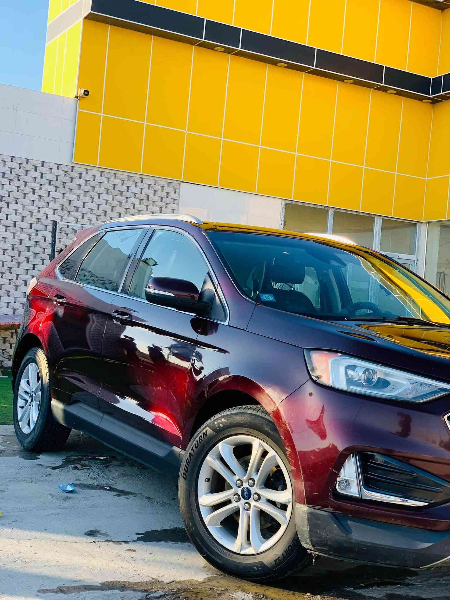 سياره فورد مديل 2020 ع ايد شخص واحد
للستفسار ***********

نص مكتوب في الصور:
- الفخامة .. القوة .. الأمان FORD EDGE 2020 فول مواصفات محرك 2.0 تيربو | 4 سلندر المحرك EcoBoost 2.0 لتر تيربو - 4 سلندر القوة 250 حصان العزم 373 نيوتن.م القير أوتوماتيك 8 سرعات SelectShift الدفع أمامي أو رباعي ذكي (حسب المواصفات) الوقود بتزين سعة التانكي حوالي 70 لتر عدد الركاب 5 أهم المواصفات والميزات فتحة بانوراما كهربائية كراسي جلد كهربائية تدفئة وتبريد المقاعد الأمامية تدفئة المقاعد الخلفية دركسون مدفأ شاشة كبيرة مع نظام ملاحة شحن لاسلكي للهاتف نظام صوت B&O (12 سماعة) مثبت سرعة متكيف مع التوقف والانطلاق Lane Centering كاميرا أمامية 180 درجة إضاءة LED متطورة Active Park Assist حساسات أمامية وخلفية نظام أمان متكامل من الأمام من الخلف المقصورة الداخلية فتحة بانوراما فرصتك لامتلاك فورد إيدج 2020 سيارة نظيفة جاهزة للفحص للتواصل والاستفسار اتصل على الرقم
- Ford Go Further 2020 فورد إيدج FORD EDGE أناقة .. قوة .. راحة المواصفات الرئيسية المحرك 2.0 لتر تيربو 4 سلندر (EcoBoost) | القوة 250 حصان العزم 373 نيوتن.م. ناقل الحركة أوتوماتيك 8 سرعات (بدون ماوس) الدفع دفع أمامي (FWD) الوقود بنزين سعة التانكي حوالي 70 لتر عدد الركاب 5 ركاب واجهة أمامية أنيقة من الخلف داخلية فاخرة إضاءة LED حديثة إضاءة LED أمامية وخلفية حساسات أمامية وخلفية (تنبيه عند الركن) كاميرا خلفية بجودة عالية دركسون مدفأ تدفئة المقاعد الأمامية والخلفية كراسي جلد كهربائية سائق وراكب أمامي مكيف هواء أوتوماتيك ثنائي المنطقة للتواصل واتساب او اتصال فورد إيدج .. الخيار الأمثل لمن يبحث عن التميز والاعتمادية Ford EDGE
- FORD EDGE 2020 فخامة .. قوة .. راحة للبيع المواصفات الأساسية المحرك 2.0 لتر تيربو 4 سلندر (EcoBoost) القوة 250 حصان القير أوتوماتيك 8 سرعات (SelectShift) الدفع دفع أمامي (FWD) الوقود بنزين سعة التانكي 70 لتر عدد الركاب 5 كيز ماوس (دوتتاش) من الأمام من الخلف الداخلية (كير ماوس) المقصورة الداخلية جلد فاخر - مقاعد كهربائية بدون فتحة سقف (سقف عادي) إضاءة LED متطورة نظام ركن ذكي (Active Park Assist) كاميرا 360° محيطية مثبت سرعة متكيف مع التوقف والانطلاق نظام صوت B&O (12 سماعة) شاشة لمس مع ملاحة مقاعد جلد كهربائية مع تدفئة وتبريد تكييف ثنائي المنطقة (أمامي وخلفي) سيارة تجمع بين الأداء الراقي والراحة المطلقة للاستفسار والتواصل اتصل على الرقم