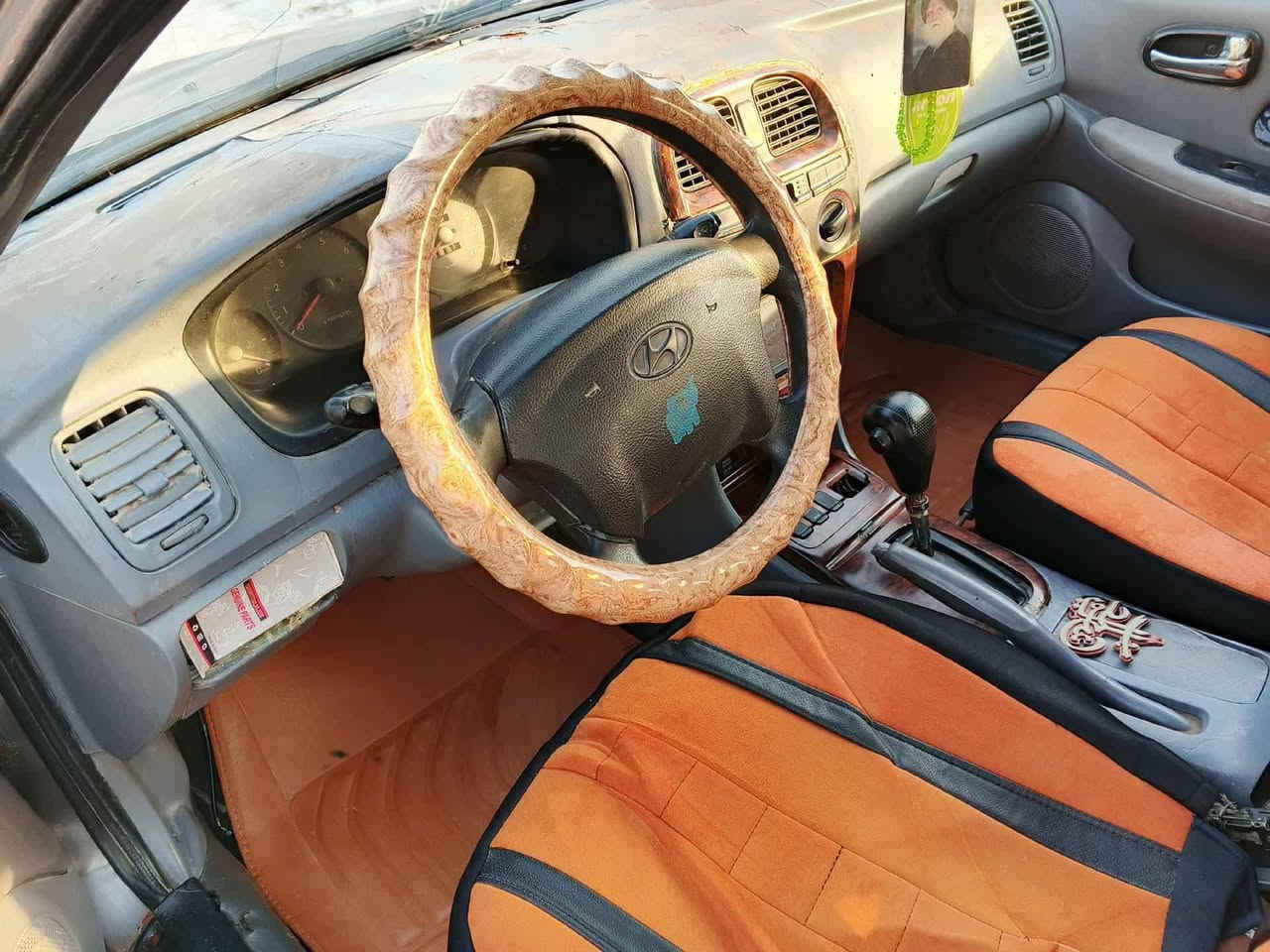 سوناتا لبيع موديل ٢٠٠٠ محرك ٢٠٠٠ رقم بغداد كير أوتماتيك سعر ٣٠ وبيه مجال عنوان بابل رقم *********** غير متواجد علئ فيس

