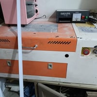 جهاز ليزر نقص تيوب وعدسة مساحة العمل  40×30 جهاز شغال مابي اي مشكلة ثا...