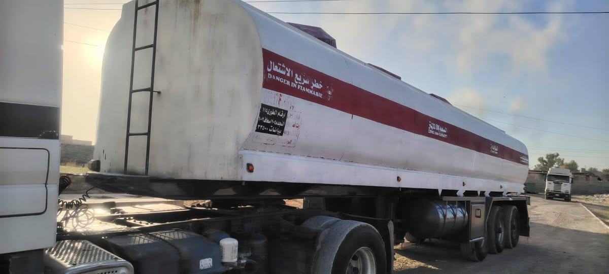 سلام عليكم 
ميكا سبيست 2002 
كير محرك نضيف رتايدر سنوية جديده لل2031 
تبريد شغال تانكي دبل تاير...بس بدون تاير ويل 
مكانها موصل سعر260 وبي مجال للاستفسار *********** بي وتساب
