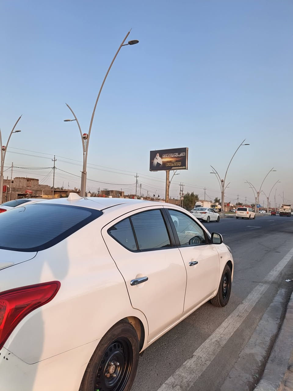 🚘  للبيع نيسان صني 2021 هندي 🇮🇳
لون أبيض 
رقم اربيل
 
🔹 مكينة مكفولة ✅ 
🔹 كير مكفول ✅
🔹 تبريد بلاد ✅
🔹 باتري جديد ✅
🔹 تايرات جديدة ✅ 

⚠️ بيها باردات فقط

💰 السعر: 100ورقة وبيها مجال

📍 البصرة

📞 ***********
