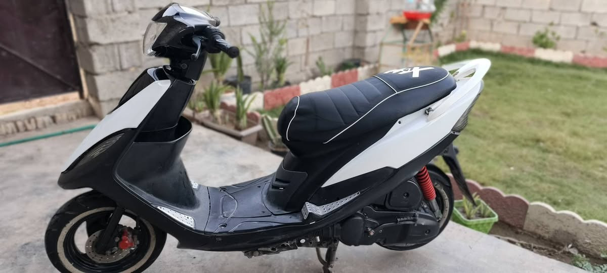 سلام عليكم دراجه للبيع المكان بغداد السعر  خاص  ‪***********‬‏
