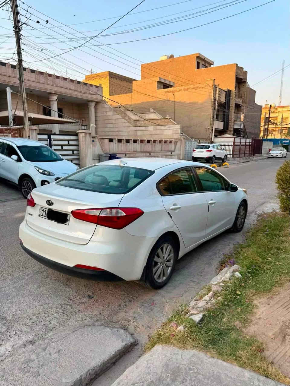 فورتي 2014 قطعه صبغ بيه باب فقط والباقي كل مكفول ماشيه 86 جديده بسمي العنوان بغداد تقاطع درويش السعر 103 /***********
