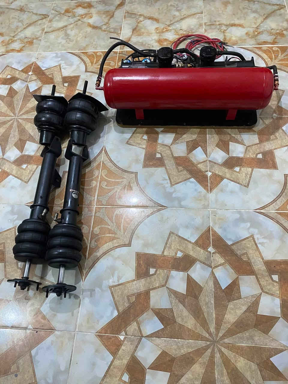 سلام عليكم 
اخوان جوبلس S2 جديد كلش كلش مستخدم شهرين ثلاثه بلكثر مكفول من كلشي
حوبلساته S3 ثلاث طبقات شخط ما بيهن 
سعر كلش مناسب الشراي يتصل اخوان او يدخل خاص
مكاني بصره 
***********
