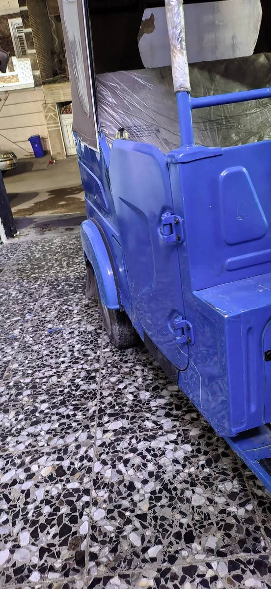 سلام عليكم
تكتك ٢٢ شهر ١٢ رقم انكليزي
محرك مامفتوح
بيهة خياسات شي قليل
سعر 8900
والشراي يجي وبيه خير ويدلل

***********
