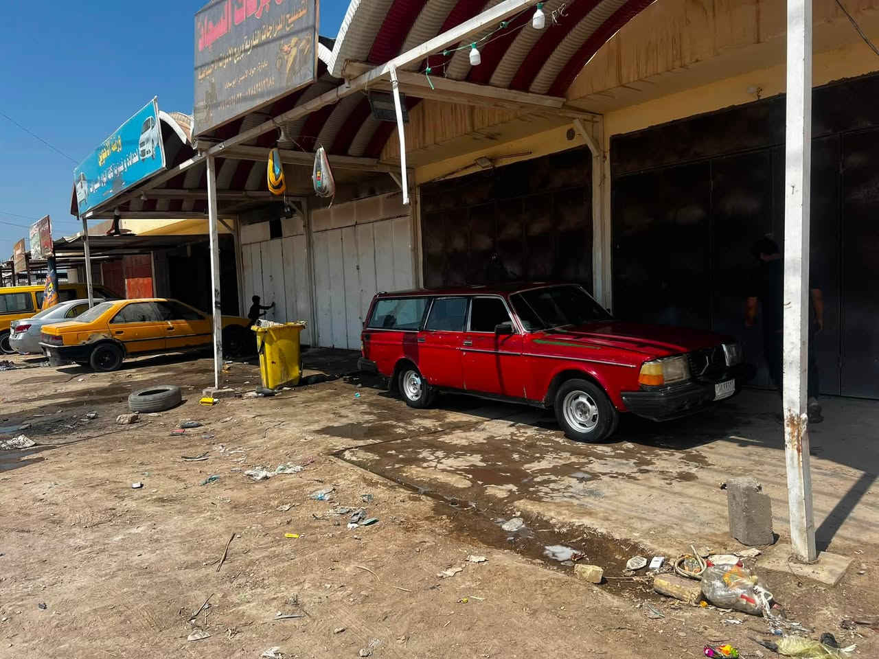 السلام عليكم فالفو ٢٤٠ للبيع متوازي علت بيعته السعر ٢٦ للستفار لاتصل عله الرقم ***********
