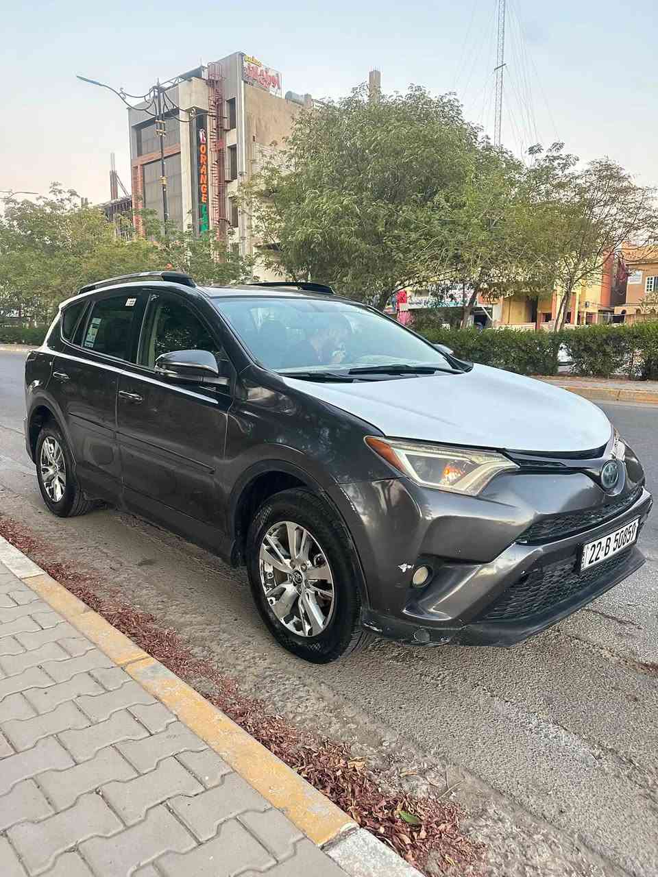 � للبيع | Toyota RAV4 XLE

✅ موديل: 2016
✅ محرك 2.5L أوتوماتيك
✅ وارد أمريكي
✅ ممشى: 123,447 ميل
✅ السنوية مجددة لغاية 2029 ✅

ملاحظات السيارة:

* السيارة بيها حادث سابق.
* بيها شخوط خارجية موضحة بالصور.
* المحرك والجير بحالة جيدة..

💰 السعر: (143)

📞 للاستفسار والاتصال:
***********

#راف_فور #RAV4 #تويوتا #Toyota #ToyotaRAV4 #RAV4XLE #سيارات_العراق #بيع_سيارات #بغداد #ديالى #وارد_أمريكي #SUV #سيارات_للبيع #عراق
