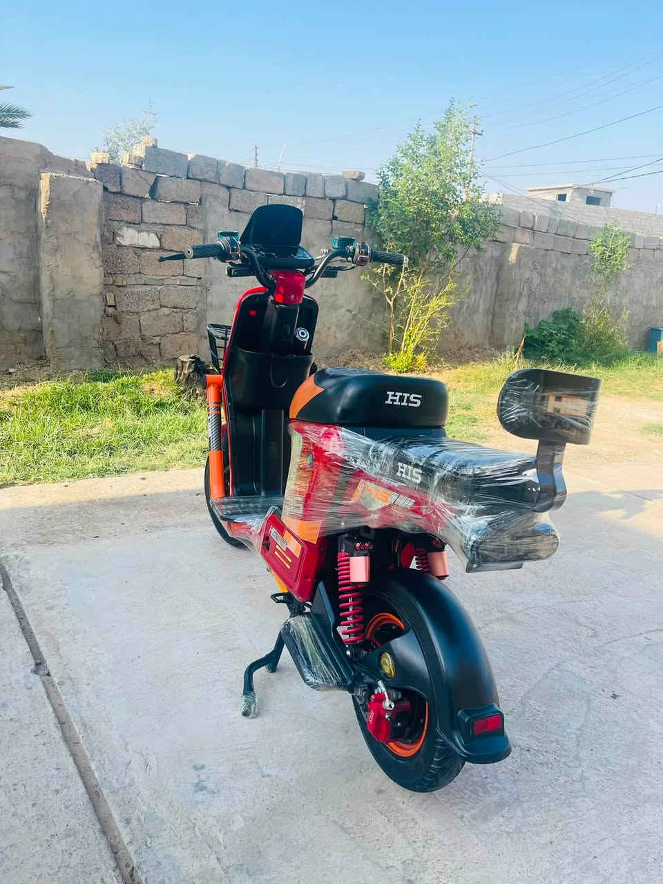 للبيع اج 900ع الفحص 5بطاريات نضام الR تثبيت سرعه تفحص وتاخذ العنوان ديالى *********** سعر مناسب ❤
