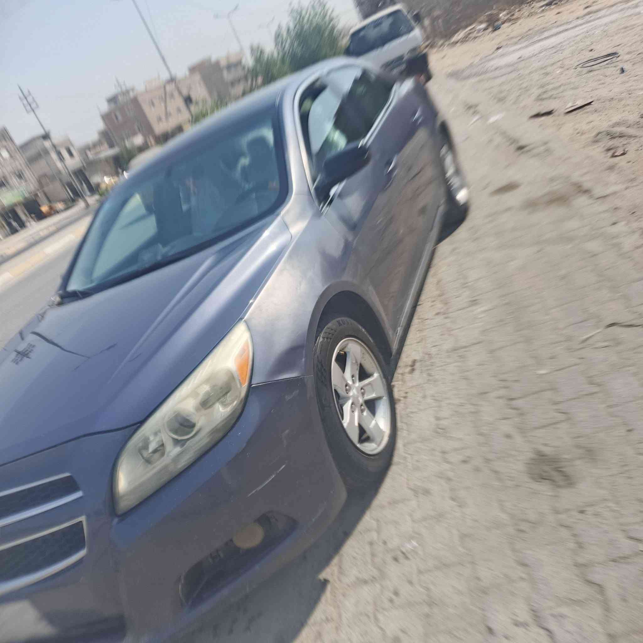 سلام عليكم سيارة ماليبو شوفر ليت موديل 2013 سيارة بيه 2قطع صبغ بدون تبديل سيارة مكفولة من مكينه وكير تخم تاير جديد تبريد ثلج السعر 72وبيه مجال رقم الهاتف ***********
