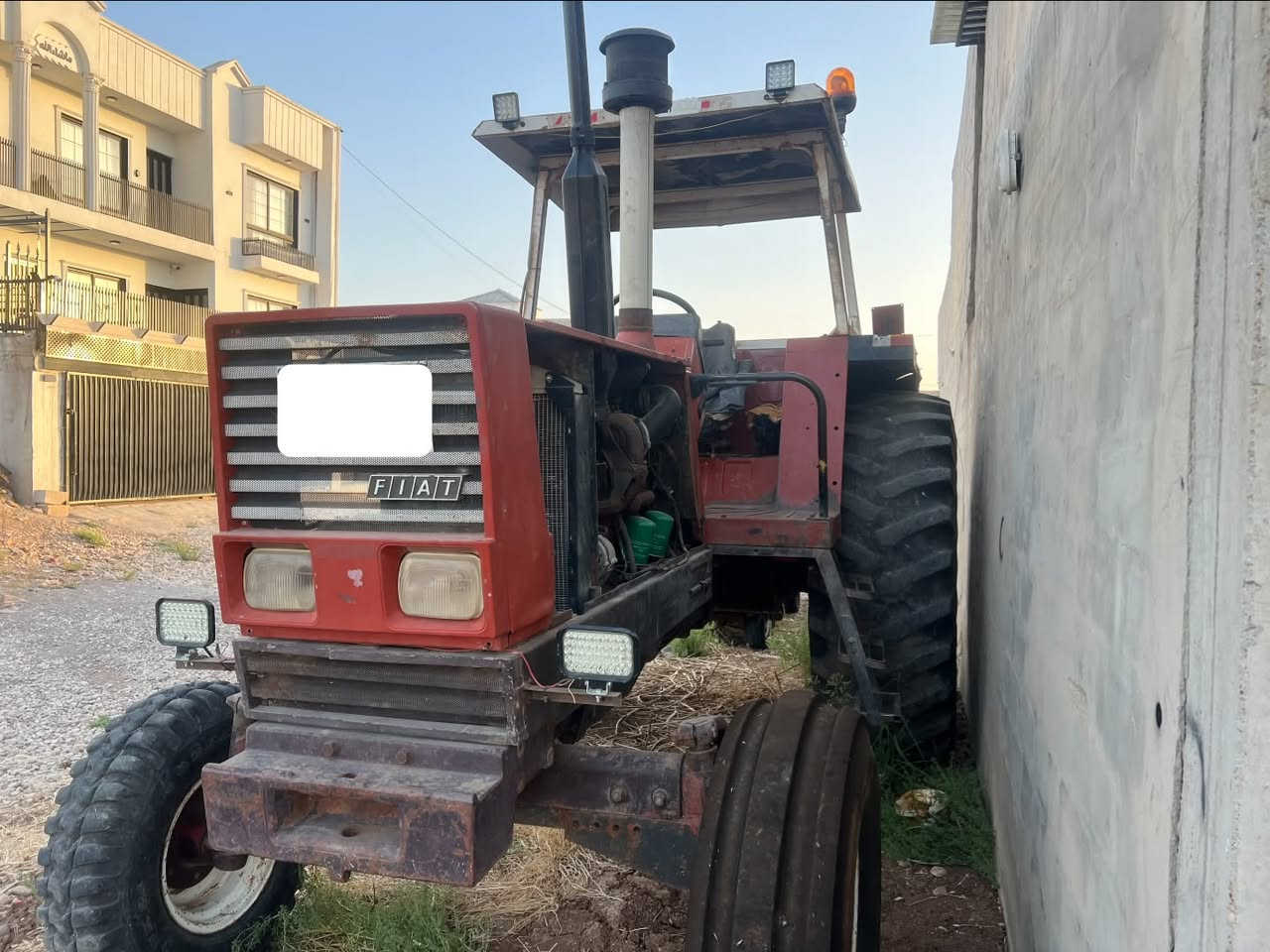 فيات للبيع حجم 1280 محرك بشرط ما مفتوح ويا كير بشرط نظيف حيل  للمزيد تفاصيل  خابر الرقم  ***********
