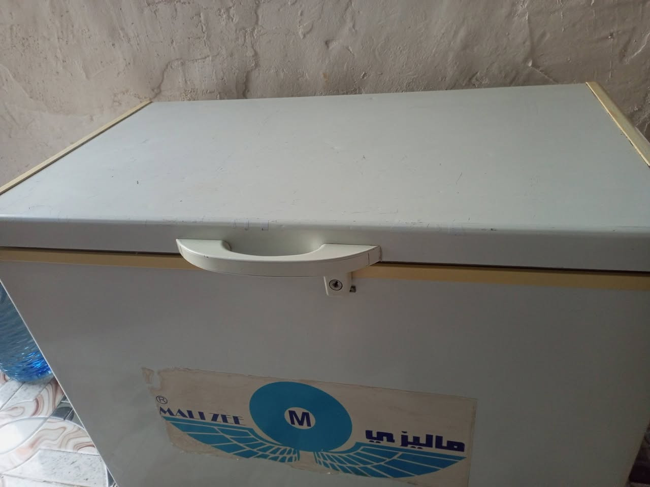 مجمد  10قدم  شرط الشغل  اي عيب مابيها. بعده جديد سعر 100. ***********
