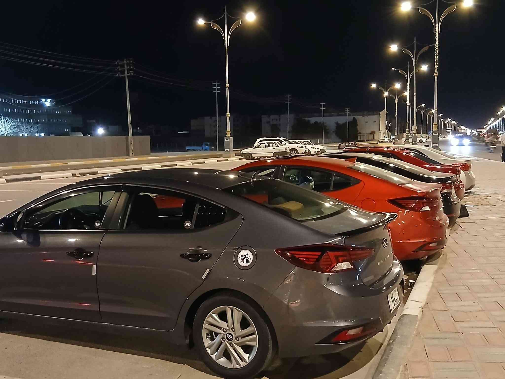 السلام عليكم
النترا ٢٠ بغداد ب اسمي 
سيارة محرك ٢٠٠٠ كير اي تي كيلو متر ماشية ١٤٠
السعر ١٢٤ او مراوس ب اقل

نص مكتوب في الصور:
- MUSAYYIB CAR المسيب كار بل - المسيب- مفرق السده - المسيب كار f ***********