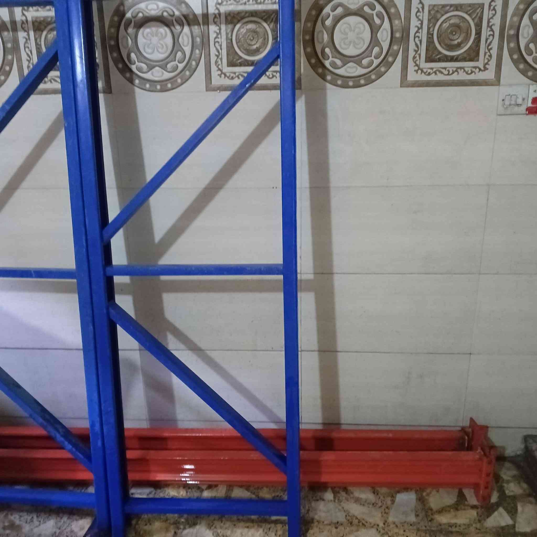 سلام عليكم سكلات او حدايد للبيع يجتاجلهن صبغ فقط العنوان بغداد الحبيبه والتواصل ***********
