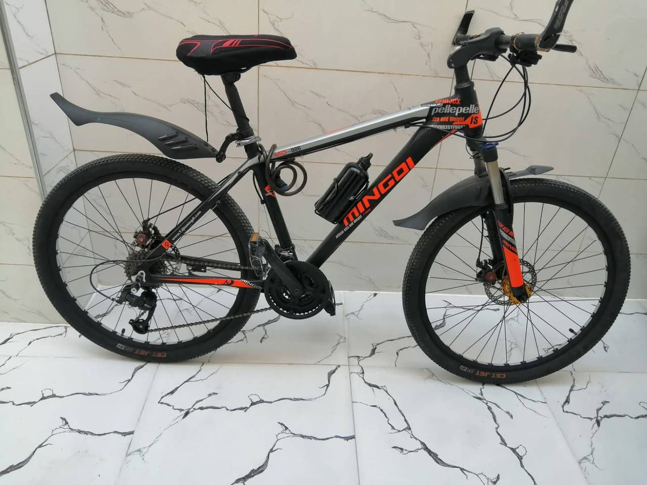 دراجة هوائية جبلي MTB  من ماركة MINGDI مقاس ٢٦

دبل امامي تحكم فتح وقفل

بريكات ديسك

يجي عداد سرعة بالستيرن من الشركة

نضافة 100٪ مابيها اي شخط  

 دراجة كامله مايحتجلها شي مابيها اي عطل

السعر  المطلوب 130 الف

للاستفسار اكثر تواصل مع صاحب الدراجة على الواتساب ***********

اني مكلف بالنشر فقط🌹🌹🌹🌹

✨✨✨✨✨✨✨✨✨✨✨✨✨✨✨✨✨✨✨✨✨

دراجەیەکی پاسکیلـی شاخەوانی MTB لە مارکەی MINGDI، قەبارەی ٢٦.

دوو شۆکبەرەی پێشەوە، کۆنترۆڵی کردنەوە و داخستنی هەیە.

بریکەکانی دیسکن.

عدادی خێرایی لەسەر ستێرین، لەلایەن کۆمپانیاوە دێت.

پاک و خاوێنە ١٠٠٪، هیچ شخطێکی تێدا نییە.

پاسکیلەکە تەواوە و هیچ شتێکی پێویست نییە.

هیچ کێشە و عەیبێکی نییە.

💰 نرخی داواکراو: ١٣٠ هەزار دینار

بۆ زانیاری زیاتر، ڕاستەوخۆ لەگەڵ خاوەنی پاسکیلەکە لە واتسئاپ پەیوەندی بکەن: ***********

من تەنها بەرپرسیارم لە بڵاوکردنەوەی ئاگهییەکە 🌹🌹🌹🌹
