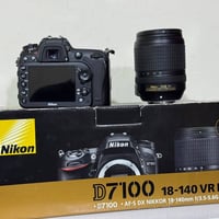 نيكون D7100 • عدسة ١٨-١٤٠ • كارتون أصلي