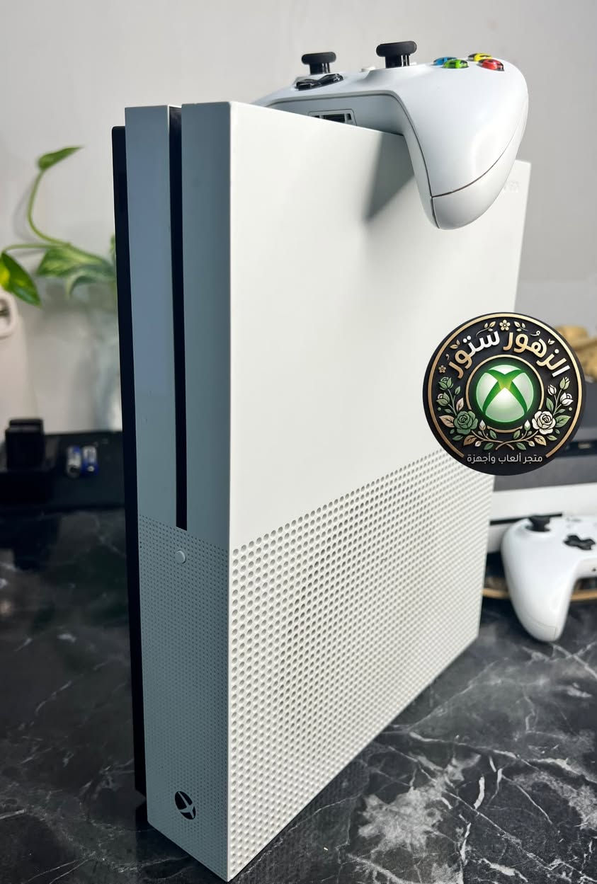 Xbox One S • ذاكره ٥٠٠ • ملحقات كاملة