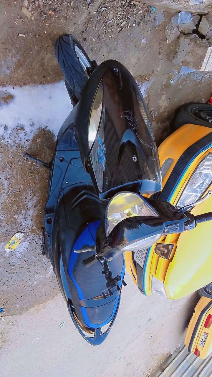 السلام عليكم دراجه ماكس للبيع دراجه نظيفه السعر مالتها 450 بيها مجال شيء بسيط هذا رقم التليفون ﴿***********﴾
