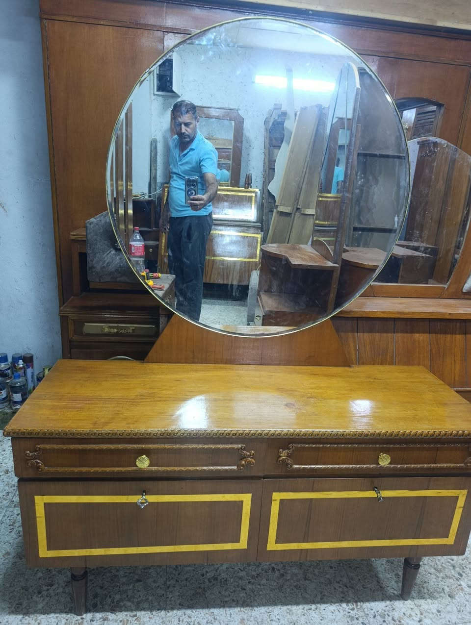 نكول ياالله 
غرفة نوم صاج احطاطه نوع خشب بلوك
جرابي اثنين نفس تصميم  سعرها  575
مكاني كركوك حي النصر ***********

