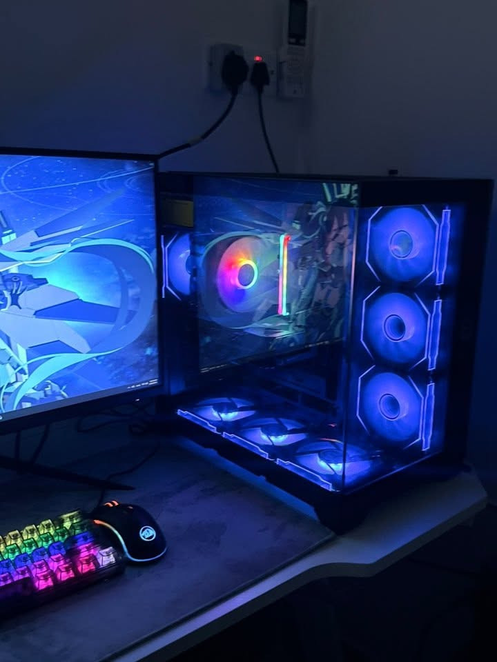 1. Intel Core i5-14400F 
2. MSI PRO B760M-E DDR5
3. 16GB DDR5 OLOy RGB – 2×8GB
4. ASUS Dual RTX 5060 Ti 16GB OC
5. WD Green SN3000 NVMe Gen4 – 1TB – ~5000MB/s
6. GAMDIAS AURA GP750 – 750W
7. HEROGEAR 420 Black
8. DeepCool AG400

شاشة 2k 180hz حجم 27
شاشة ثانوية عمودية 
ماوس Redragon
كيبورد MageGee
ماوس باد حجم كبير
سماعة HyperX Cloud II

للبيع ***********
