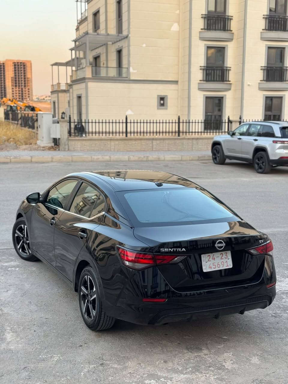 nissan sentra ***********
مؤديل 2024 
مواصفات SV 
( به سمه ، ٥ رادار ، خه تى جاده ، گيج الكترؤنى ، شاشه گه وره ، ويل كرؤم ، ته حديد سورعه ) سئ پارچه به س ليخشان هه يه و بئ ده عم پشت و پيش كه پس ٣ مانگ كاتى له گه له هه موو شتيكى به شه رت*********** أربيل, العراق
