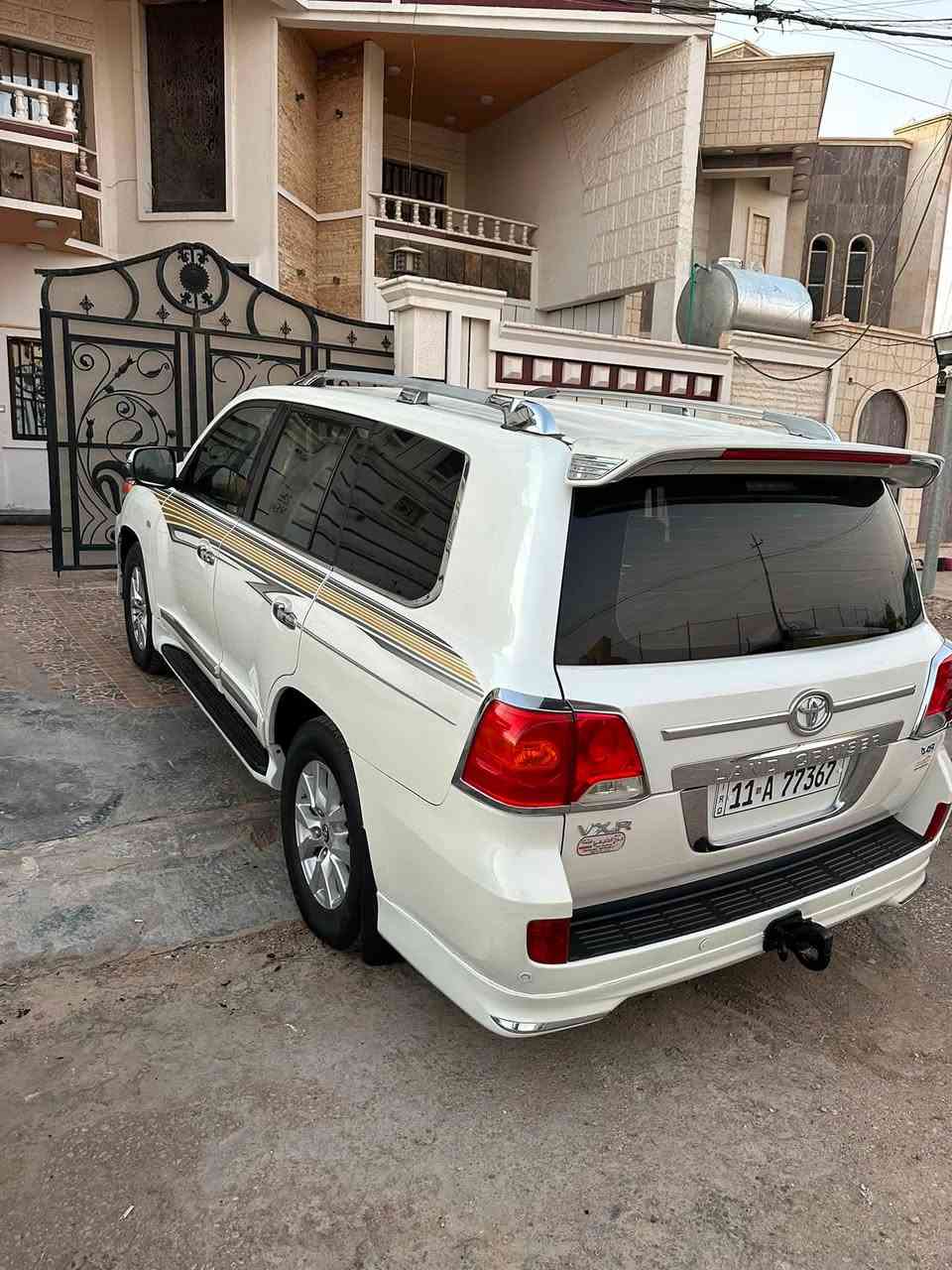 لاندكروز موديل 2008  محرك 4700  مواصفات لكزز جديده مكفوله من كلشي باسمي شخصيا مكاني الرمادي  ترهم نقد وترهم امراوس حسب القناعه واذا تاهو حصرا اسود هم اراوس  ***********
