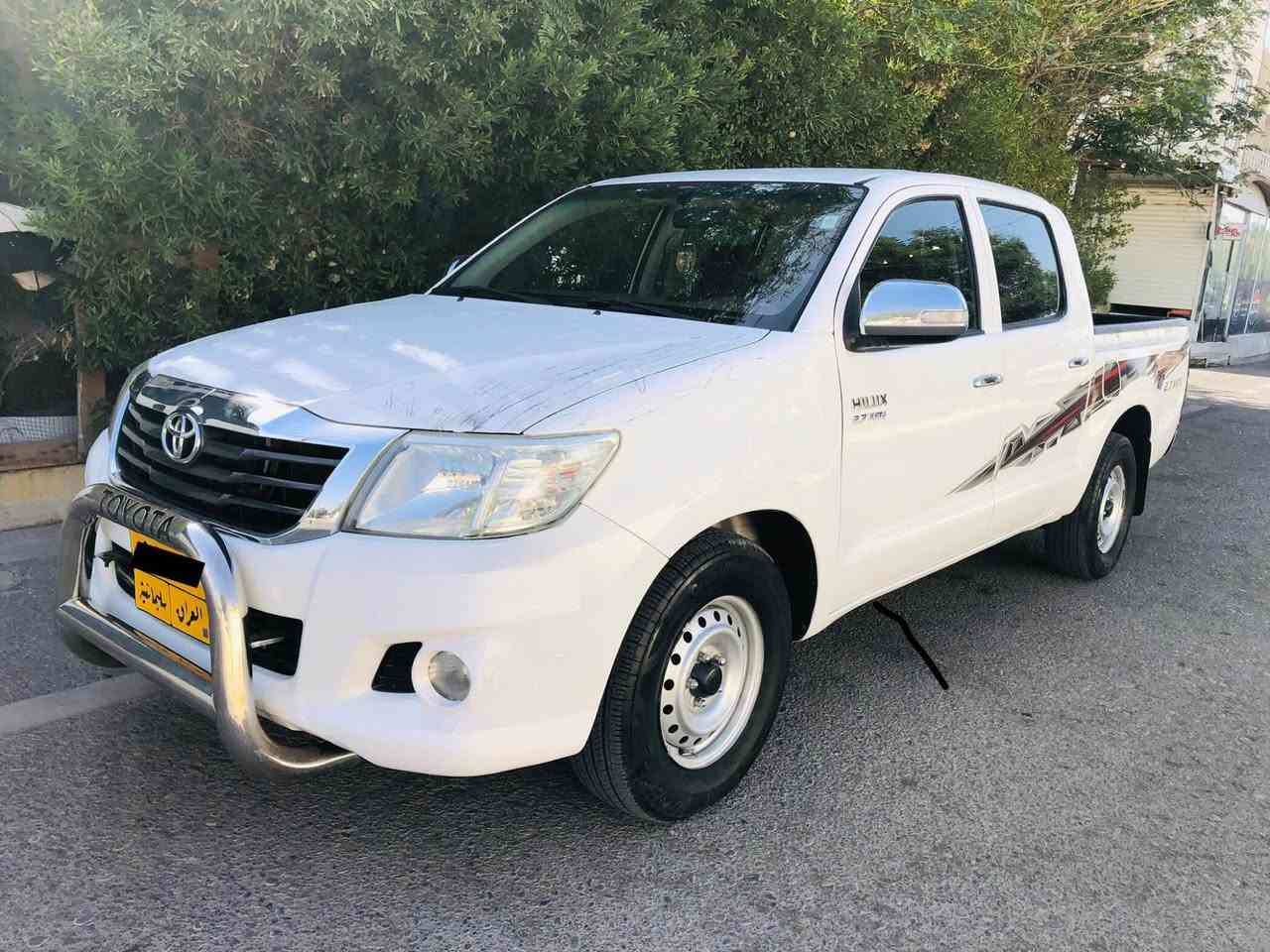 بۆ فرۆشتن
توێتاهایلوکس ٢٠١٣ لۆک ماڵی دۆستە
مەکینەو گێڕی نەکراوەتەوە  
٢٠٦هەزار ڕۆشتوە
بێ بۆیاخ بێ تەرزە سۆنەرم داناوە
چوار تایەیی تازەی لەژێرە 
سەنەوی بەسەر چوە 
١٧٧گەڵا
***********
شوێن کەلار كالار, السليمانية
