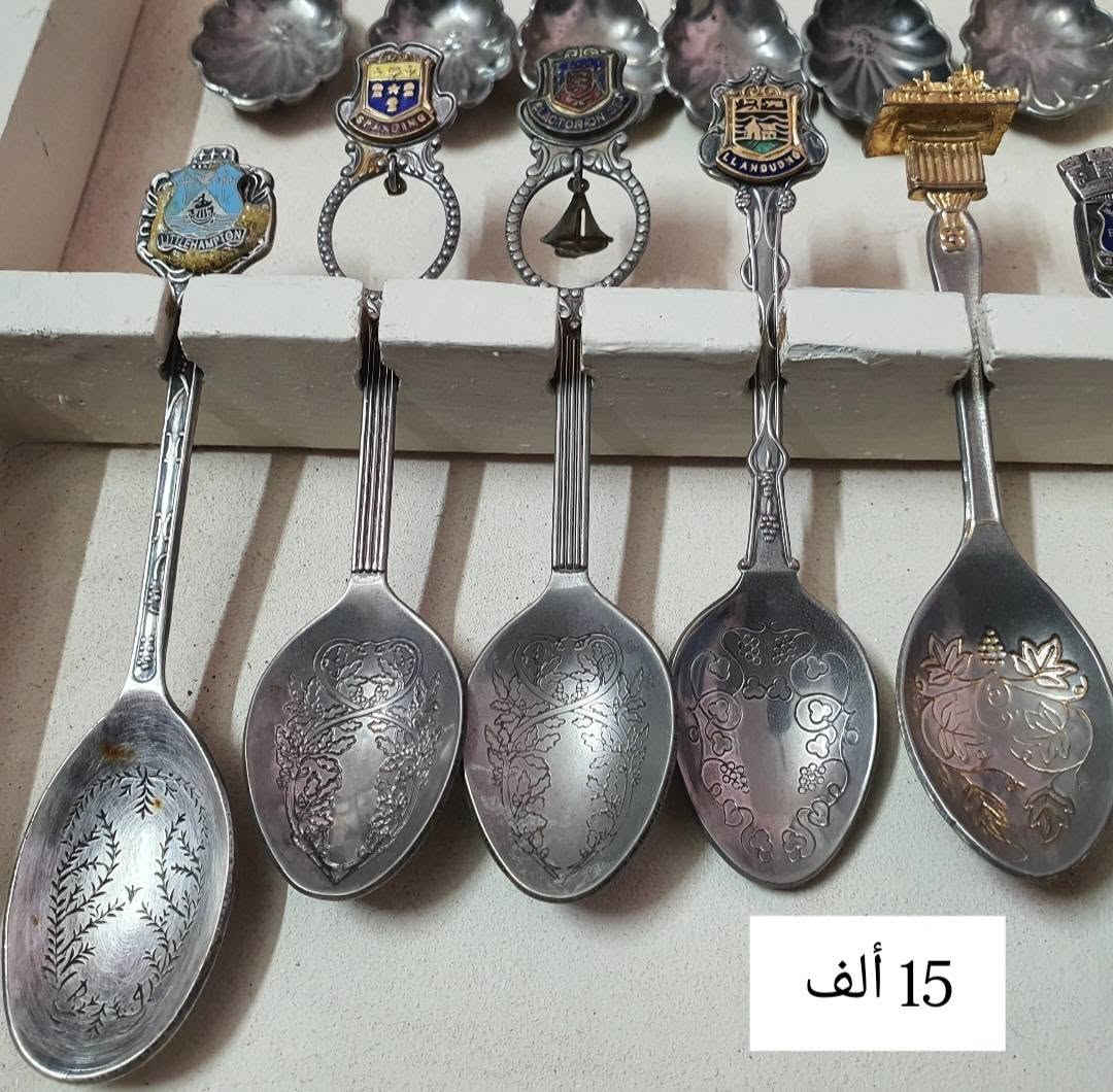 ملاعق طلاء فضة
الاسعار لكل مجموعة مكتوبة في الصور
عدد الخواشيك كاملة 26 ب 50 ألف مع حاملة ملاعق هدية
للتواصل على الخاص او واتساب ***********
