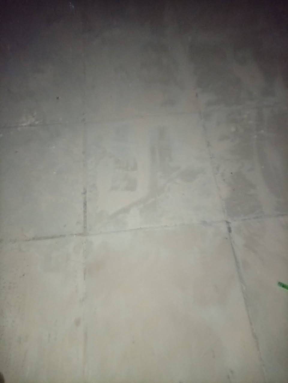 السلام عليكم شتايجر اللي يفيده خليه يراسلني بلاش حق التنزيل بس من السطح 130 قطعه نظيف جدا 
***********/
