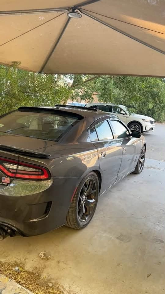 بيع او مراوس
جارجر 2021sxt blas
فول مواصفات سلايد روف 
كشنات تدفئه تبريد 
ستيرن تدفئه 
حساسات امامي خلفي 
ماشيه ٧٢
مكينه كير كهرئبات كله مكفول 
بدون جيك انجن 
حادث
 قطعتين جاملغ وبنيد بدون دواخل  
باسمي تحويل ثاني يوم
***********
السعر205$
