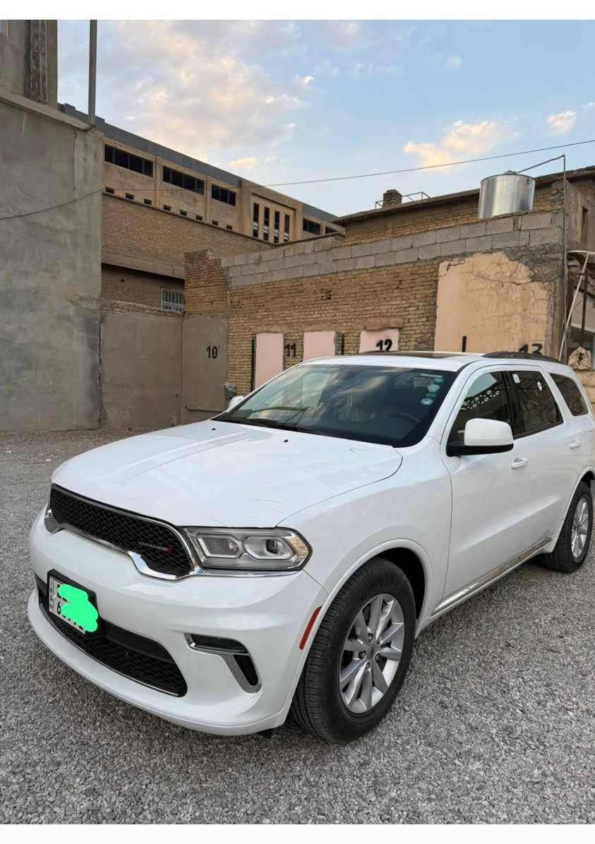 دورانجو SXT Plus موديل 2021 – خليجي مكفوله كفاله عامه
* محرك 6 سلندر سعة 3.6 لتر
* قوة 295 حصان
* ناقل حركة أوتوماتيك 8 سرعات
* دفع خلفي
* ثلاثة صفوف مقاعد
* رادار خلفي مع نضام توقف عن التصادم
* شاشة وسطية مع Apple CarPlay وAndroid Auto
* كاميرا خلفية وحساسات
* بصمة عدد ٢
* مقعد السائق كهربائي 
* تكييف أمامي وخلفي
* مثبت سرعة
* إضاءة LED
* مانع انزلاق ونظام ثبات إلكتروني
* مراقبة ضغط الإطارات
* دواخل جلد بيجي
*سلايد روف )فتحة سقف)
* اوتو ستوب 
* ⁠عداد المسافه ٥٣ الف مايل 
* ⁠رقم السيارة اربيل سنويه لغايه 2031 
* ⁠مكان السياره في البصرة
الاستفسار والسعر الاتصال ***********
