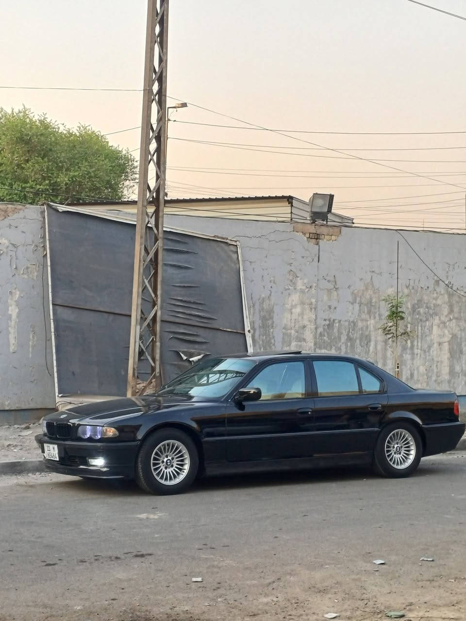 سلام عليكم ورحمة الله وبركاته 
حبايبي الغوالي بي ام خفاش 
حجم اصل وفصل 744 هواء 
موديل 98 فول سياره 
سياره كلش حلوه داخل 
أبيض خمس بردات سياره 
جاهزة اي نقص مابيه 
رقم بغداد الدولي بسمي 
بيع او مراوس حسب القناعه 
الاستفسار اكثر هاذا رقمي 
***********
