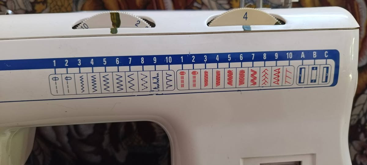 مكينة خياطة FiF شغالة مابيها اي خلل ونظيفة اخت الجديدة استخدام قليل رايدها ب 75 وبيها مجال شي بسيط 

مكاني : بغداد
