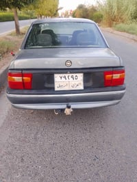 فيكترا • ١٩٩٥ • مكينة ١٫٨