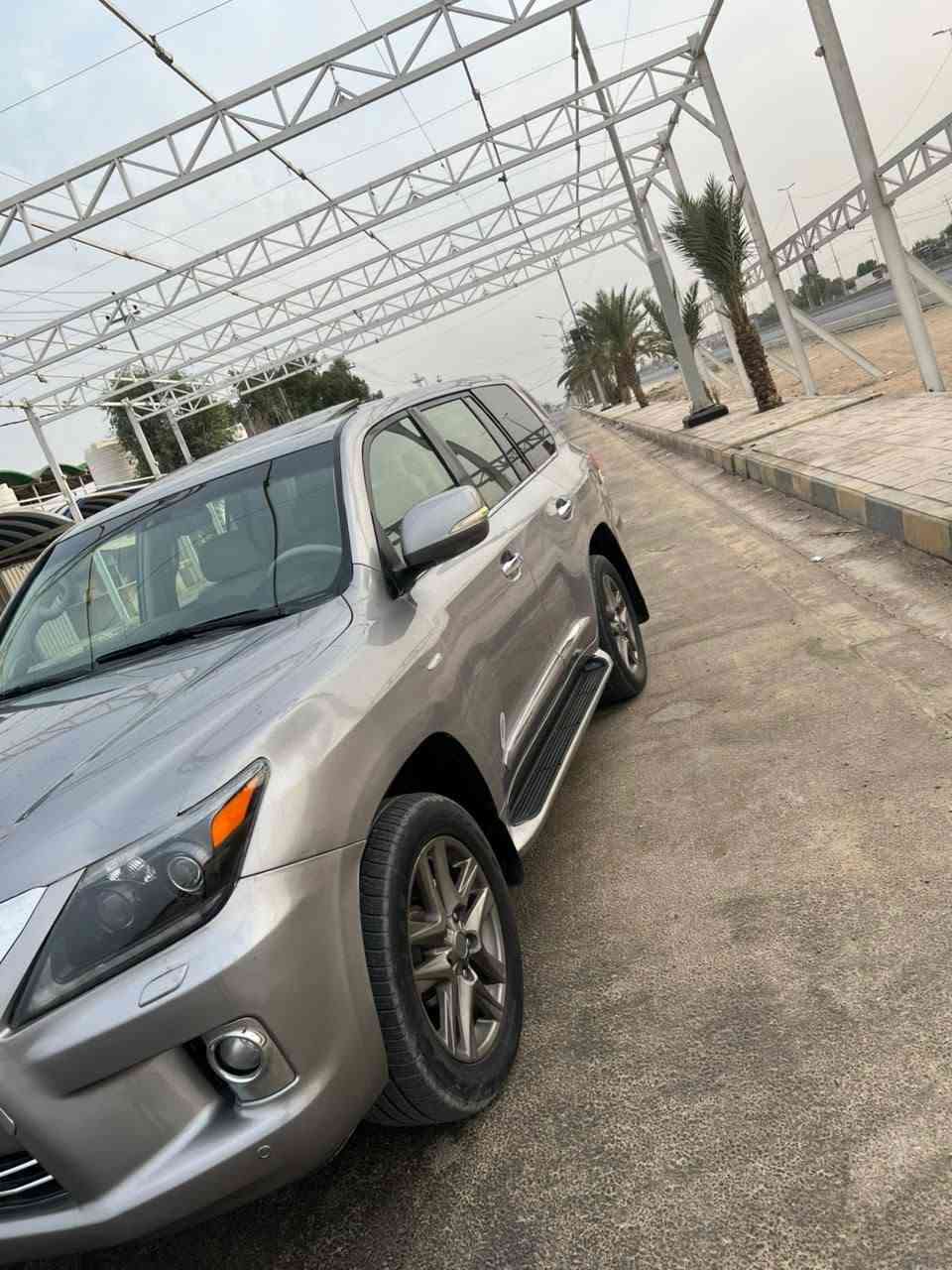 لكزز LX570 • ٢٠١١ • محرك ٥٧٠٠