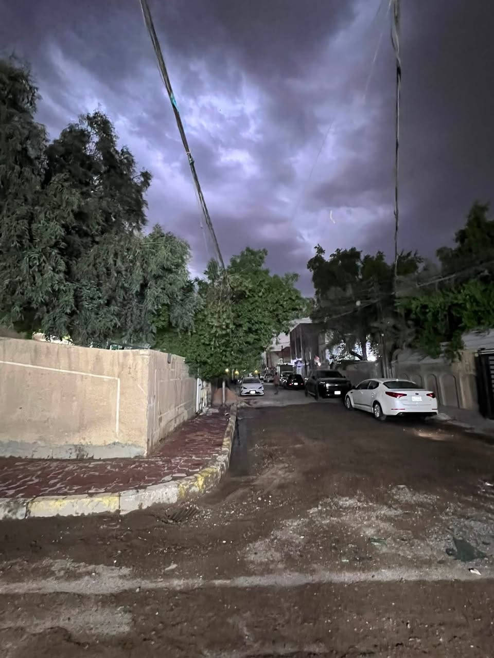 🏠 بيت ركن للبيع
 المساحة: 200 متر
 الموقع: الشهداء الأولى - شارع ندوسة الأكرمين
 للاستفسار: ***********
