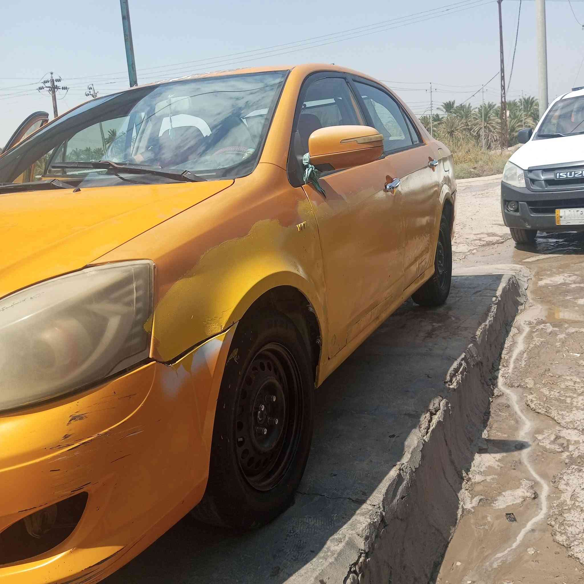 جلي موبل
محرك كورلا نحله الحديث كير عادي 
حداديه جديده مصفره هيئة خط توني جددته غرامات ما عليه
سعر 29وبيه مجال مكان ناصرية ناحية السديانوية
هاتف ***********

