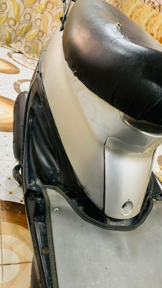 بيجي نضيفه مكينه تخبل ناعمه كلشي شغال بيه السلفه شرط شغال بس عوزه باتري ناكض كيج بانزين هم شغال بس خليله باتري سعره 300 بيه مجال ***********
