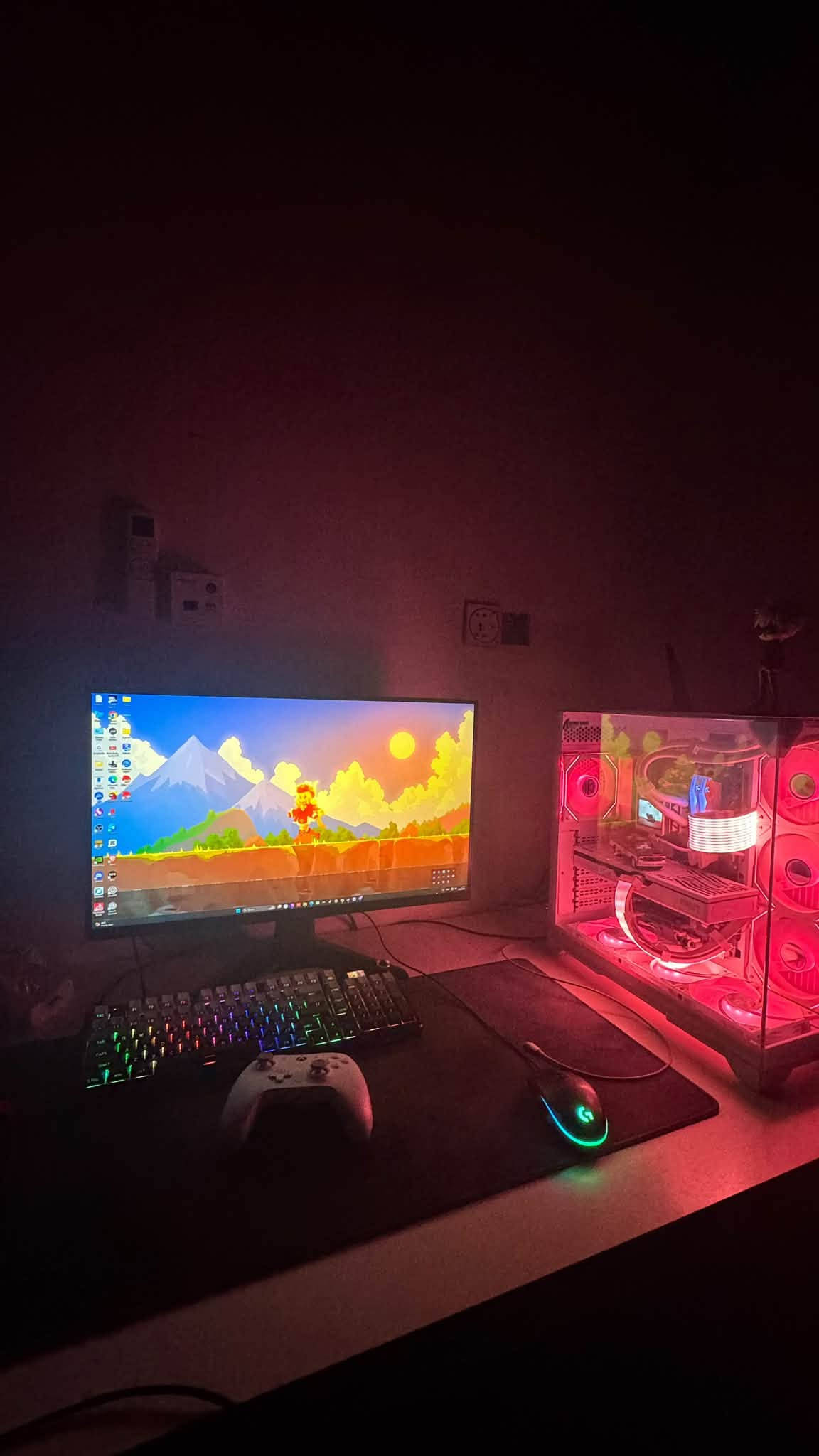 السلام عليكم pc gaming للبيع مستعجل
المواصفات 

‏Palit 5070 12gb oc white 
‏Amd 9600x box 
‏ Msi b840-p wifi
‏Ssd 1TB lexar 6500 gen4
‏Ram t-force ddr5 16*2 6000 white
‏Thermalright 750w gold pcie 5 full moduler white
‏Cooler thermalright frozen warframe 360mm (lcd) 
                Case xigmatek AQUA V AIR ARCTIC 7fan 
                               Snowman ARGB 
Extension Cable 
مع شاشة msi mag 275QF
يوبي اس فاربر 1kv 
سماعات hyper x cluod II
ماوس logitech g102 gaming
ماوس ثاني لاسلكي /سلكي لون ابيض AJAZZ AJ179 pro
جويستك اكس بوكس اصليه
كيبور attack shark x98pro ميكانيكي
جميع القطع متوفره الكراتين مالتها 

ملاحظه البيسي باللون الابيض يعني كل قطعها لون ابيض مميز 
السعر المطلوب للكيس فقط مليونين و550 وبيها مجال بسيط
واذا ويه الشاشه وباقي الملحقات يختلف السعر 
للتواصل *********** متواجد واتس اب او اتصال او مراسله
العنوان الرمادي

نص مكتوب في الصور:
- DirectX Diagnostic Tool
- System Display Sound 1 Sound 2 Input
- Device
- Drivers
- Name: NVIDIA GeForce RTX 5070
- Manufacturer: NVIDIA
- Chip Type: NVIDIA GeForce RTX 5070
- DAC Type: Integrated RAMDAC
- Device Type: Full Display Device
- Approx. Total Memory: 27843 MB
- Display Memory (VRAM): 11943 MB
- Shared Memory: 15900 MB
- DirectX Features
- DirectDraw Acceleration: Enabled
- Direct3D Acceleration: Enabled
- AGP Texture Acceleration: Enabled
- DirectX 12 Ultimate: Enabled
- Notes
- No problems found.
- Main Driver: nvldumdx.dll,nvldumdx.dll,nvldumdx.d
- Version: 32.0.16.1074
- Date: 7/2/2026 03:00:00
- WHQL Logo'd: Yes
- Direct3D DDI: 12
- Feature Levels: 12_2,12_1,12_0,11_1,11_0,10_1,10
- Driver Model: WDDM 3.2
- Help
- Next Page
- Save All Information...
- Exit
- DirectX Diagnostic Tool System Display Sound 1 Sound 2 Input This tool reports detailed information about the DirectX components and drivers installed on your system. If you know what area is causing the problem, click the appropriate tab above. Otherwise, you can use the "Next Page" button below to visit each page in sequence. System Information Current Date/Time: Monday, September 21, 2026, 11:02:30 م Computer Name: MOHAMMED Operating System: Windows 11 Pro 64-bit (10.0, Build 26200) Language: العربية (Regional Setting: العربية) System Manufacturer: Micro-Star International Co., Ltd. System Model: MS-7E57 BIOS: 1.A50 Processor: AMD Ryzen 5 9600X 6-Core Processor (12 CPUs), ~3.9GHz Memory: 32768MB RAM Page file: 18132MB used, 16996MB available DirectX Version: DirectX 12 Check for WHQL digital signatures DxDiag 10.00.26100.9278 64-bit Unicode Copyright © Microsoft. All rights reserved. Help Next Page Save All Information... Exit Search