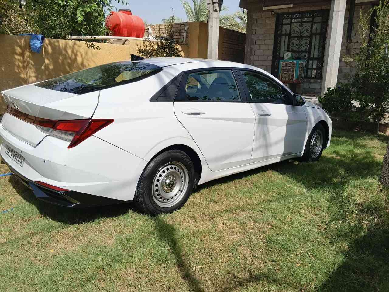 السلام عليكم من رخصت مدير الكروب 
للبيع النترا موديل 22وارد كندي رقم بغداد بسمي 
حادثهة جاملق خلفي عكس السايق 
بصمه تشغيل بصمه ابواب ثلاثه انضمه قياده 
تتفهة بل كشنات هواي بيهة موصفات بعد 
سياره جديده كير مكينه كفاله 
العنوان بغداد رقم الهاتف ***********
