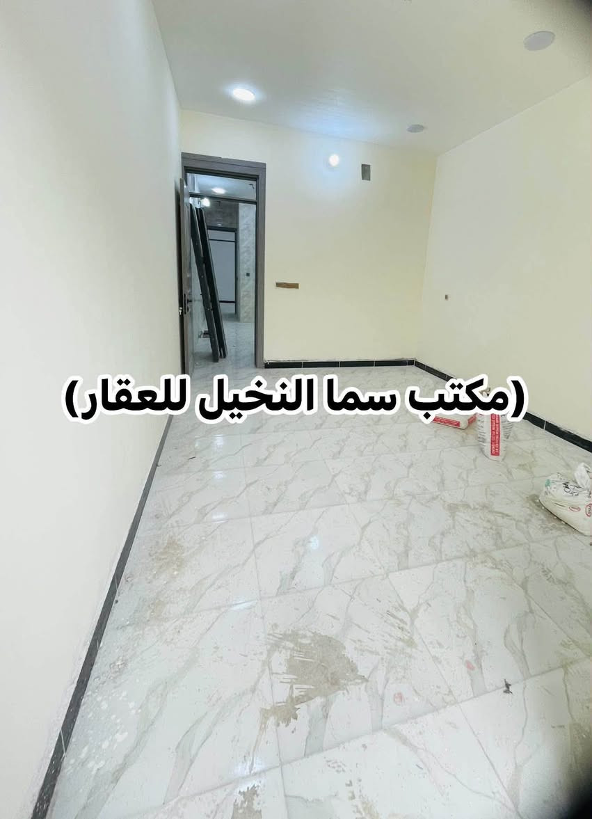 الاعلام المربع الذهبي • ٨٣م • ٣ غرف