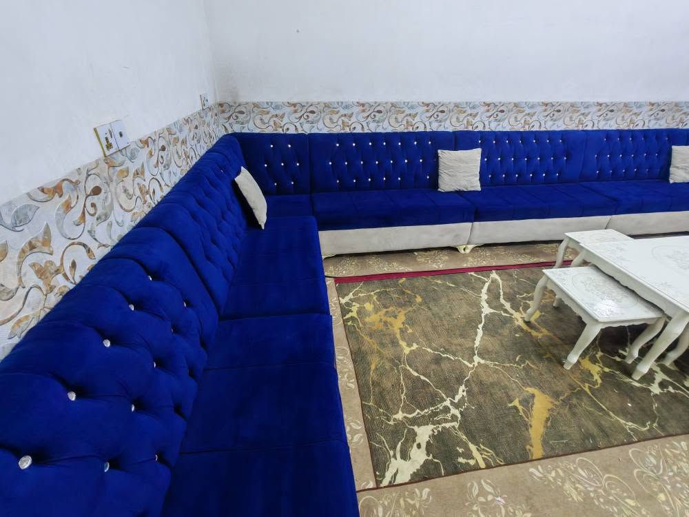 ديوان تسكام بلوك أسود 15 متر يطلع 28 مقعد حيل نضيف مابي اي ضرر السعر625 العنوان كربلاء بدايه الامن الداخلي يوجد توصيل داخل كربلاء *********** كربلاء, العراق
