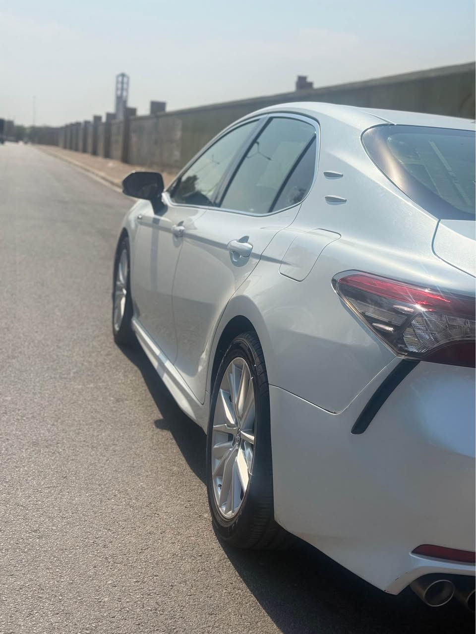 سلام عليكم 
كامري خليجي للبيع
مديل 2023seبلاص
محرك 6سلندر يعني V6
موصفات فول فول
ماشي 120كيلو متر
ضرار قبغ صندوق مبدل بدون دواخل او شبر بل بونيد مصبوغ بدون دواخل بدون ايرباك
رقم اربيل دولي
سنويه جديد  بسمي تحويل وه كال حاضر 
رادار حجر شرط 
بدون مصرف 
مكاني كركوك 
رقم موبايل ***********

سلاو هاوريان 
كامري خليجي  بو فروشتن 
موديل 2023
مكينه 6سلندر V6
موصفات بلصse
فول فول 
سپي 120هه زاره رويشتوه ليدراوه قبغ صنوقي گوراوه بي ناو گرتن له كه ل يه ك بست بونيدي صبوغ بي ناو گرتن
بي ايرباك 
رقم هه ولير 
رادار بردي كزوز بيلادي به شه رت
يه ك دينار مسرفي نيه 
شوين كه ركوك 
ژماري موبايل *********** كركوك, العراق
