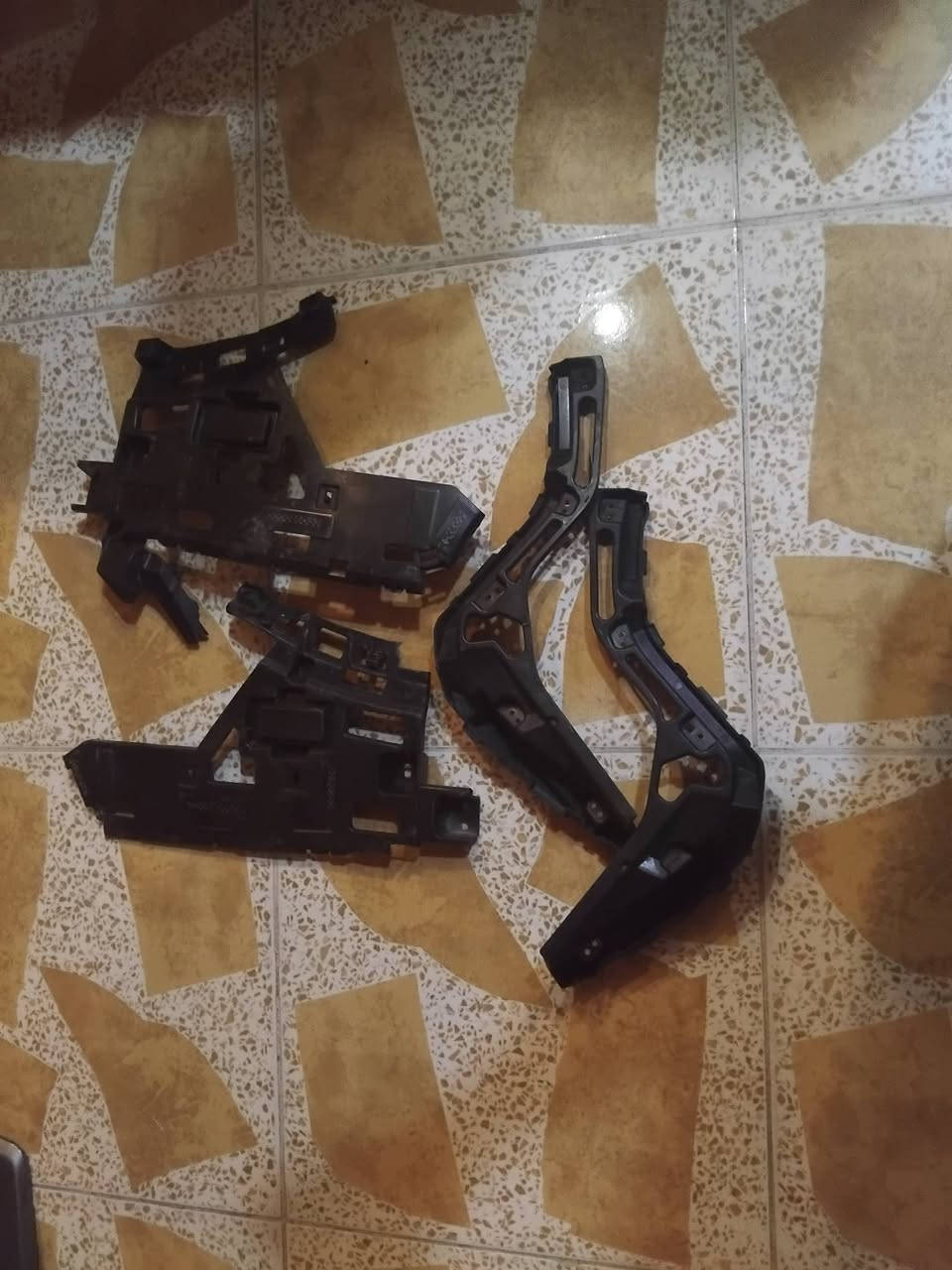 سلام عليكم غراض k4 للبيع
ماصدة شغالة وكارت وعدسات شغالات قيم وخذ 
عنوان مدينة صدر جميلة 
***********
