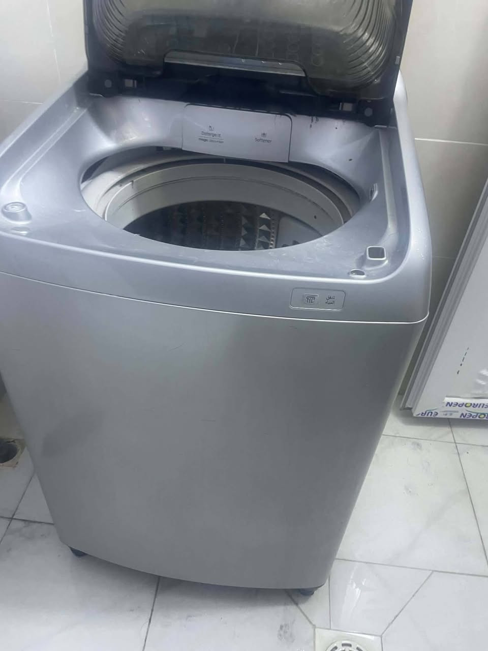 السلام عليكم
غسالة سامسونك حجم 16 

نظيفة كلش 
للبيع 300  بيها مجال 
للاستفسار ***********
